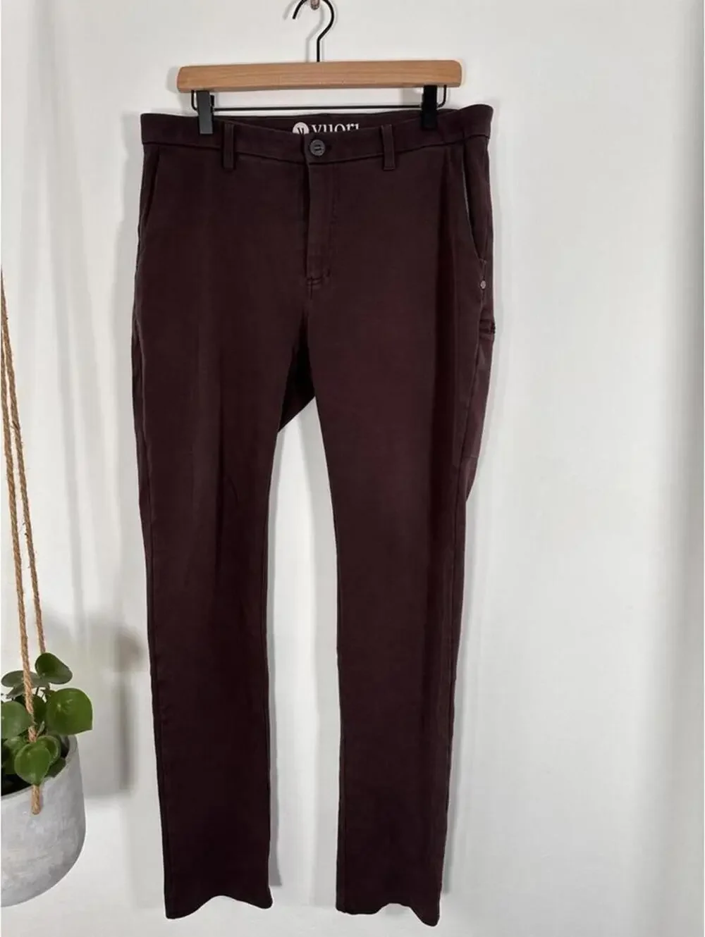 Vuori Everything Chino Pants Slim Fit Stretch Performance Maroon 35